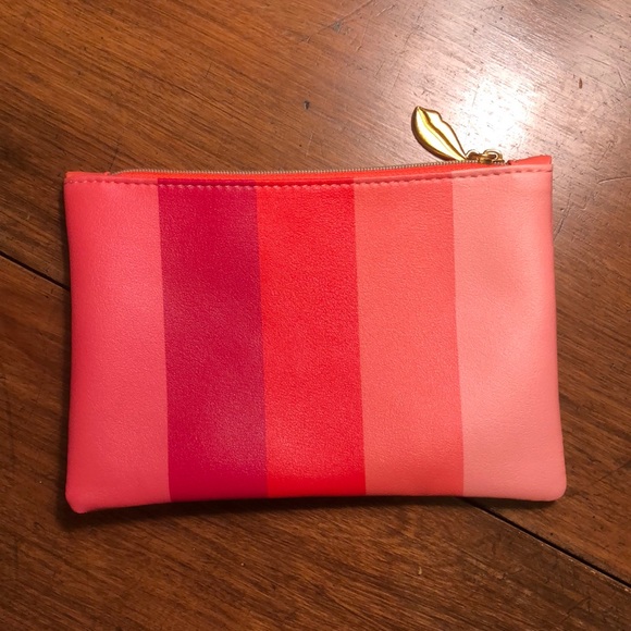 ipsy Handbags - 🚨Last Chance! ❗️Striped Ipsy Bag